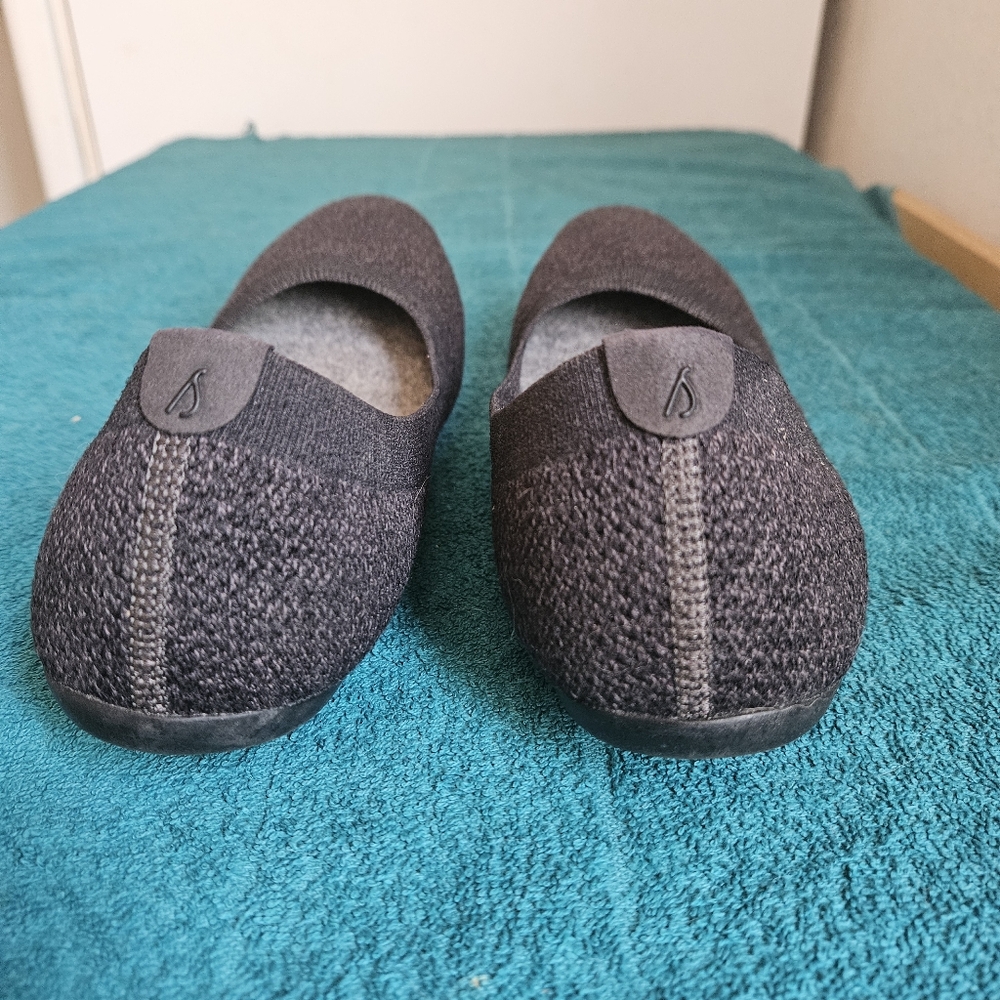 Allbirds Women's Black Flats - Picture 5 of 11